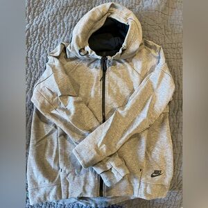 Nike hoodie women’s size medium